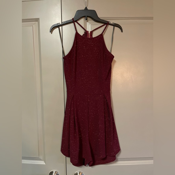 Windsor burgundy glitter romper size large - Picture 7 of 7